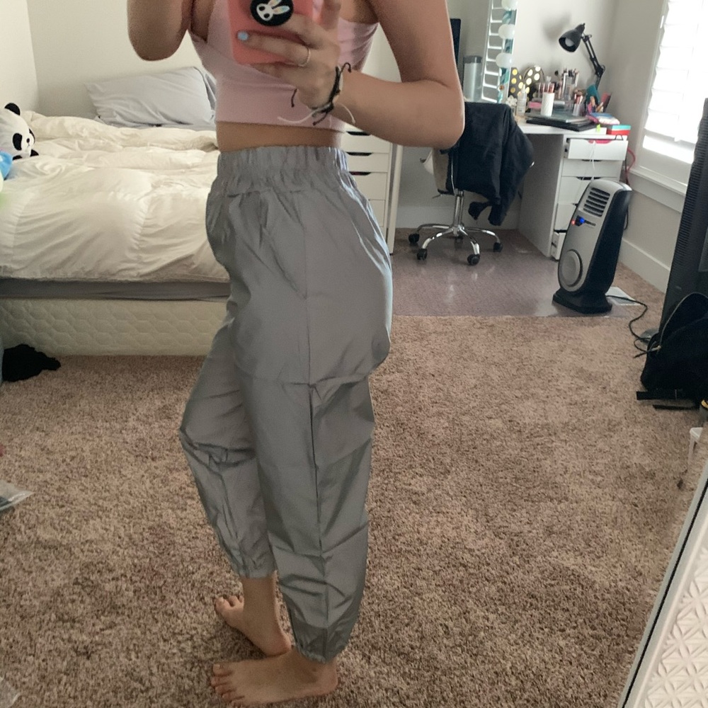 π¦π¦π¦ Reflective Jogger Pants - Picture 6 of 8